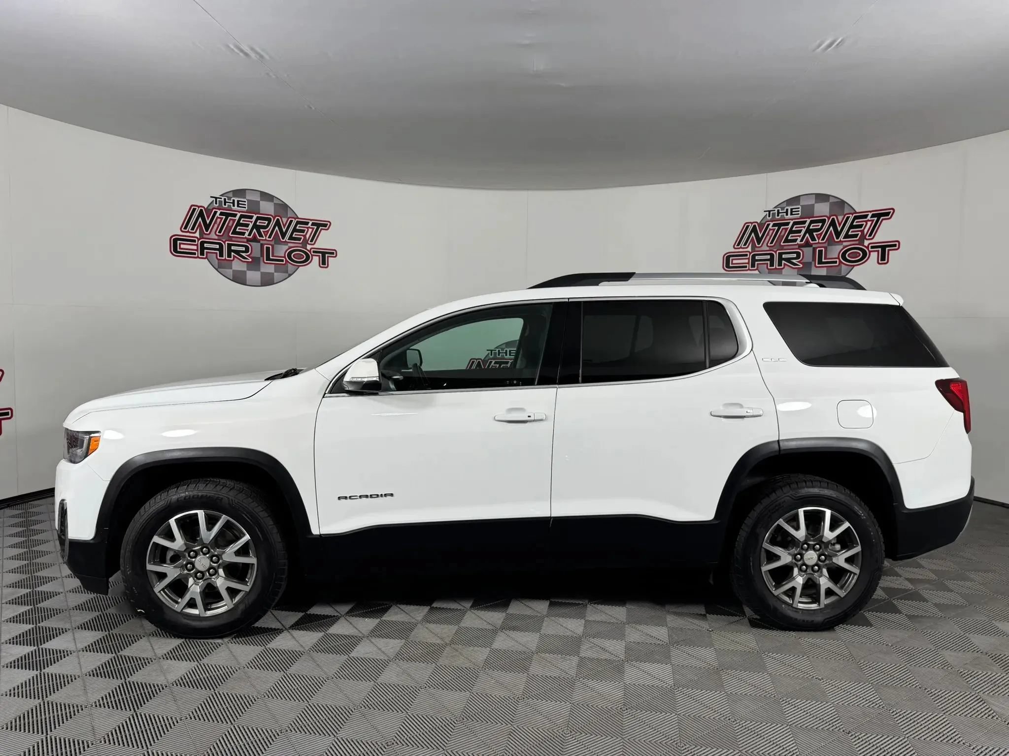 Used 2020 GMC Acadia SLE w/ Driver Convenience Package AWD/4WD image 4