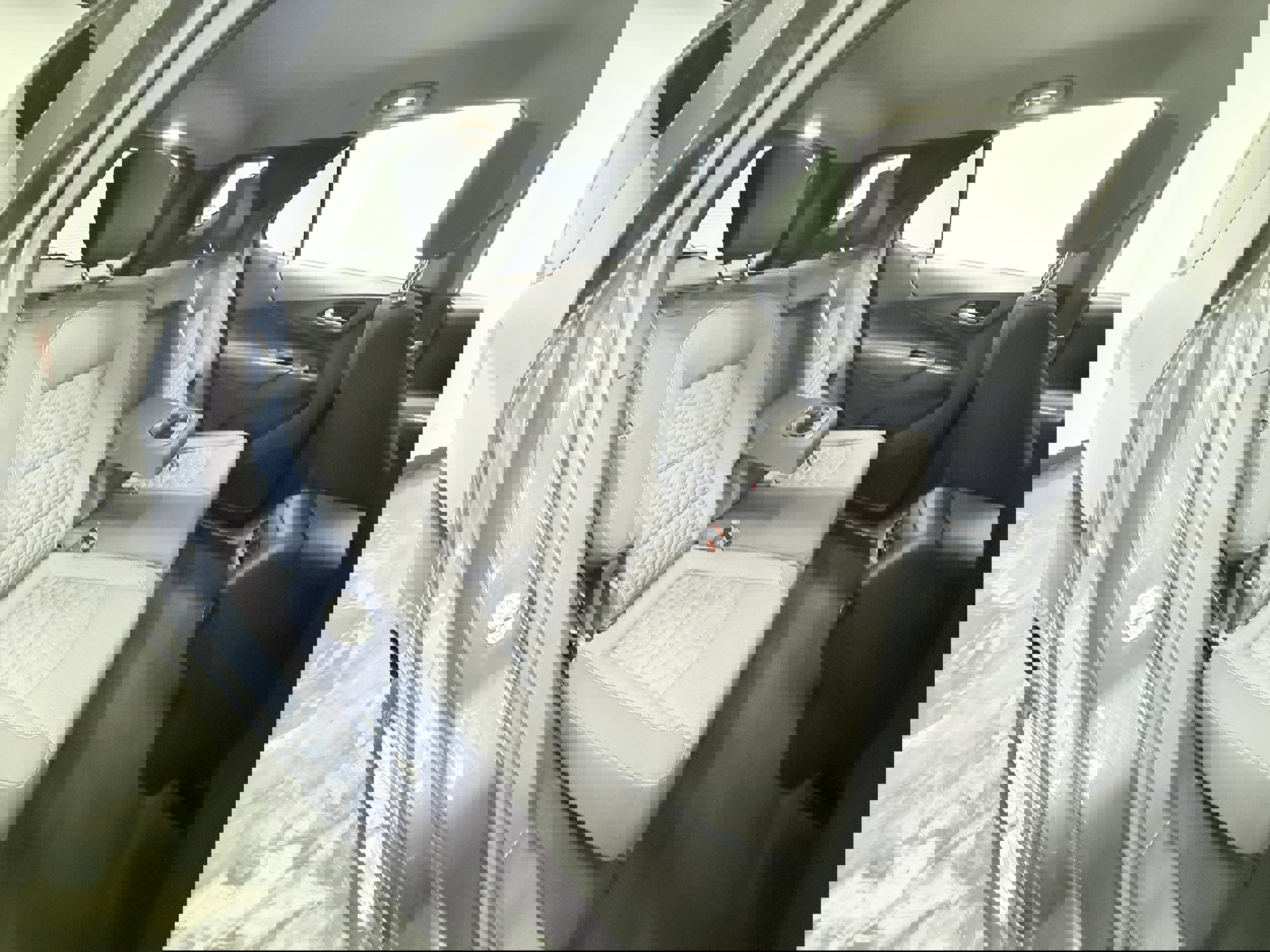 Used 2018 Chevrolet Equinox LT image 26