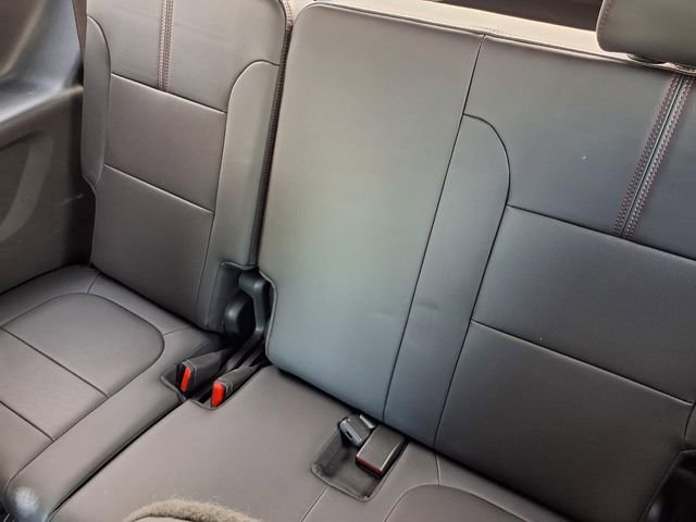 Used 2023 Chevrolet Traverse RS image 8