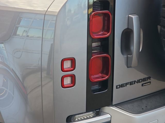 Certified 2022 Land Rover Defender 110 SE image 35