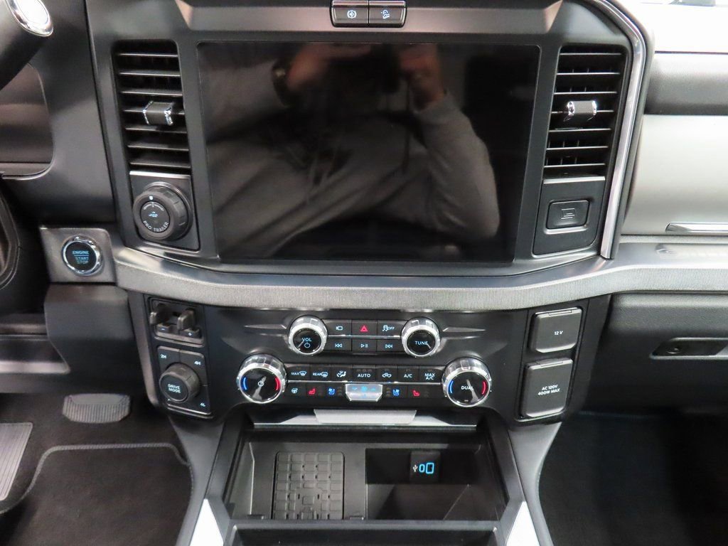 Used 2025 Ford F250 Platinum w/ FX4 Off-Road Package AWD/4WD image 13