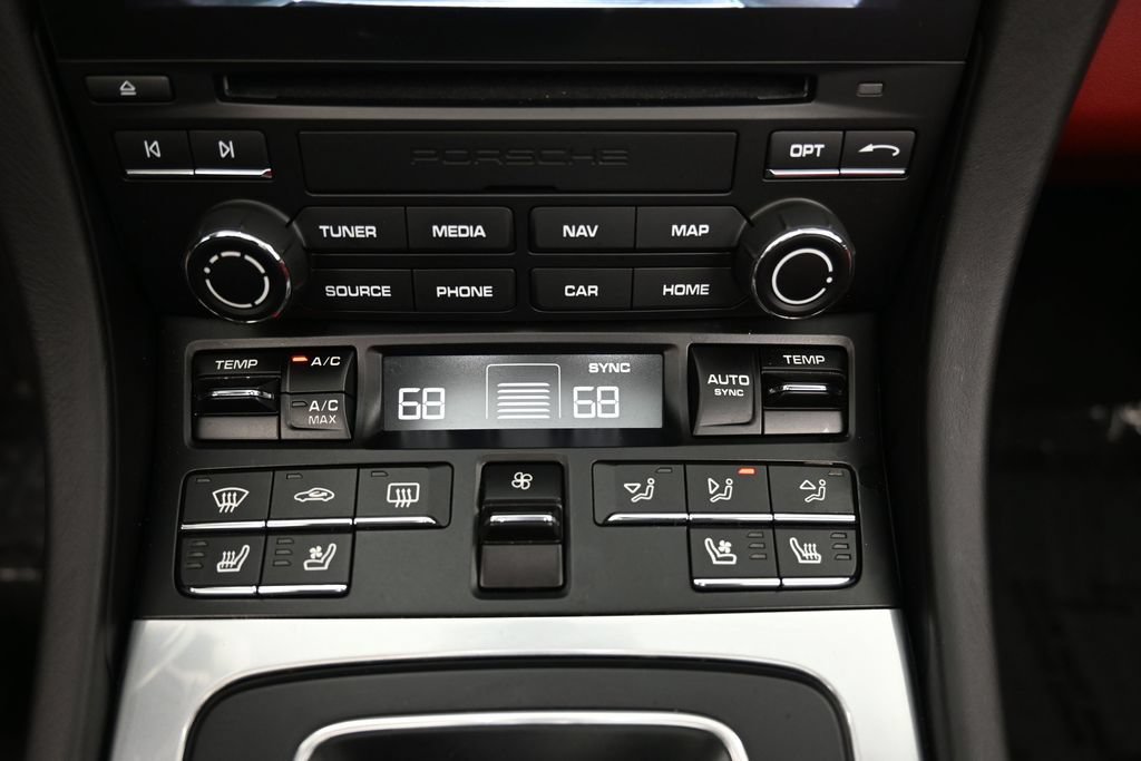 Certified 2019 Porsche 911 Targa 4 AWD/4WD image 20