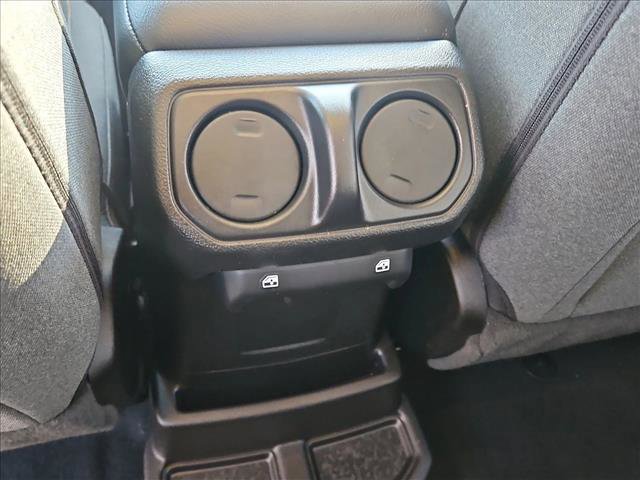 Used 2025 Jeep Wrangler Sport S image 17