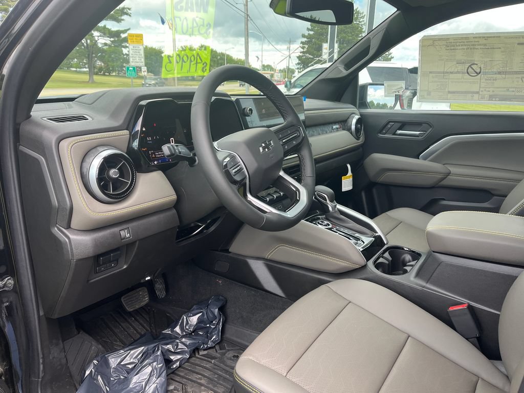 New 2025 Chevrolet Colorado ZR2 w/ Technology Package AWD/4WD image 11
