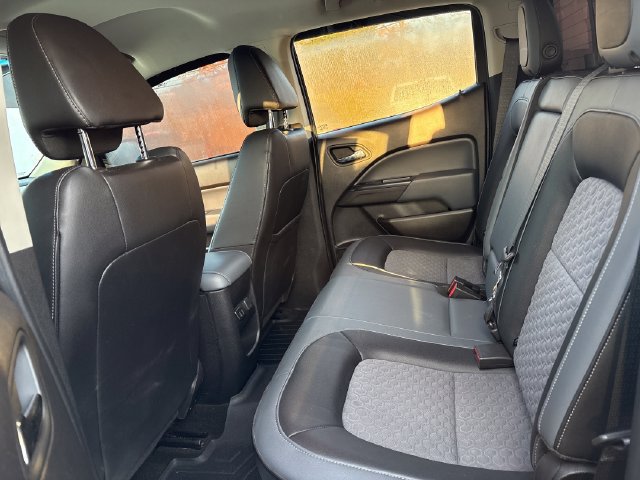 Used 2017 Chevrolet Colorado Z71 AWD/4WD image 9
