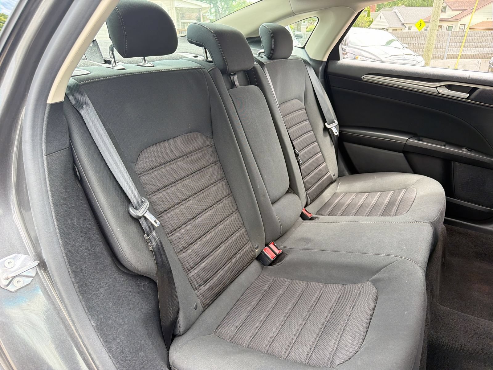 Used 2020 Ford Fusion SE FWD image 21