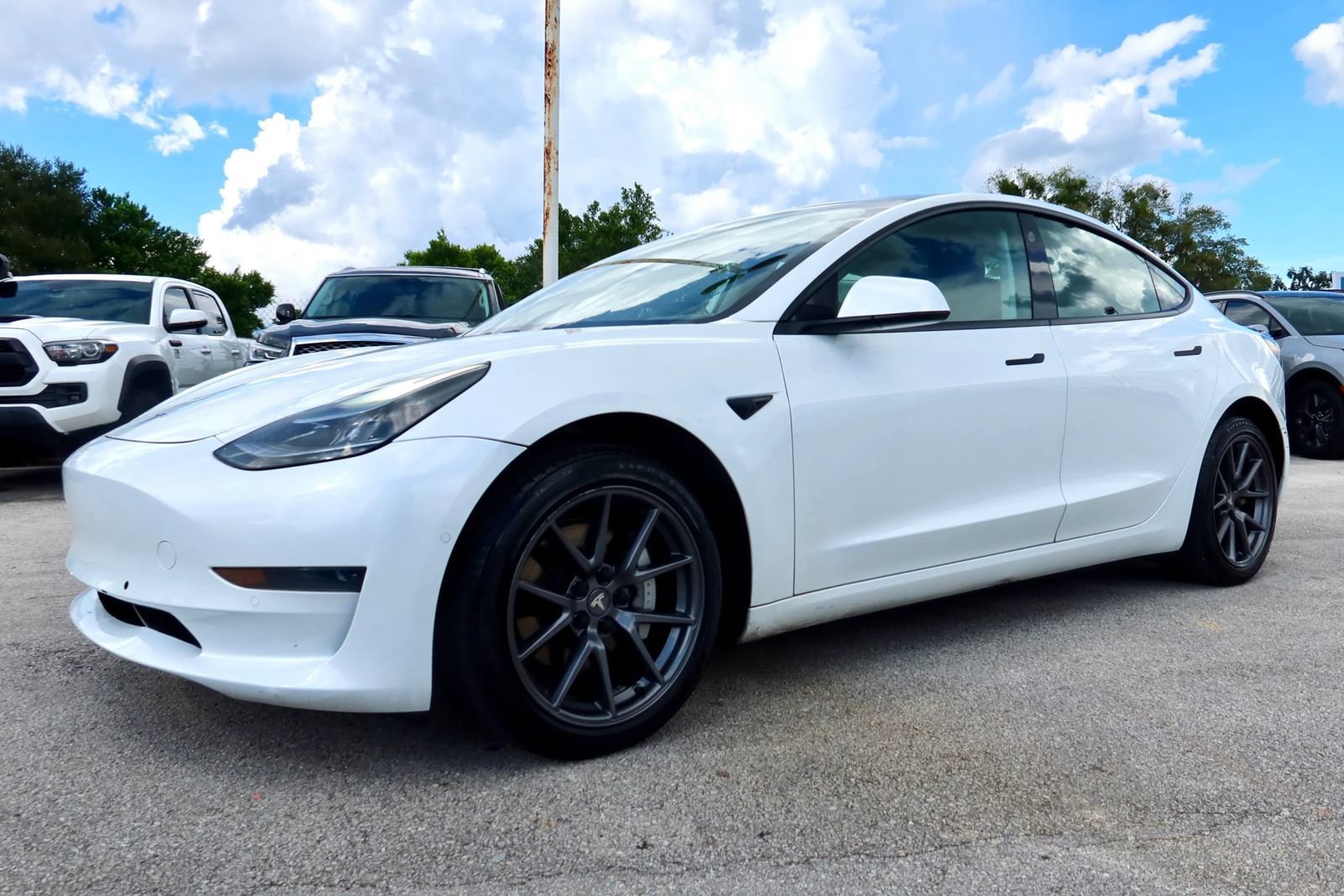 Used 2021 Tesla Model 3 Standard Range Plus RWD image 5