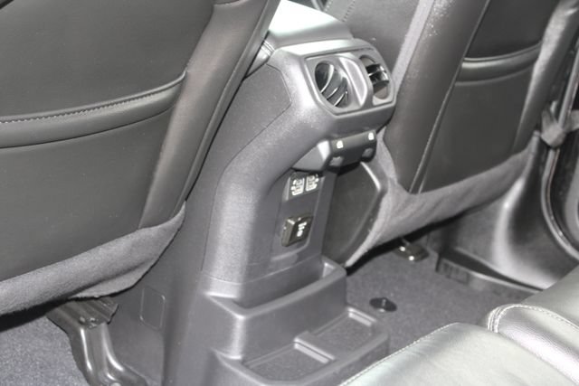 Used 2022 Jeep Wrangler Unlimited Sahara AWD/4WD image 40