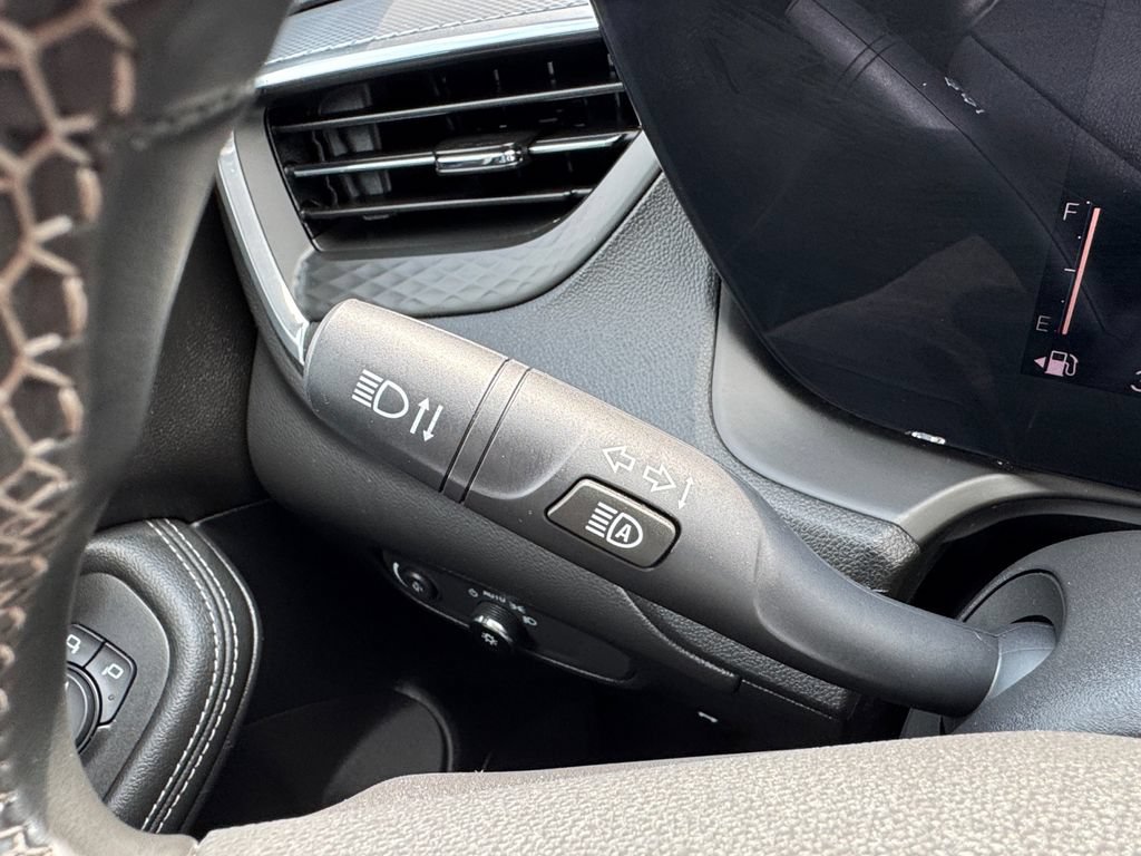 Used 2025 Buick Encore GX Preferred FWD image 32