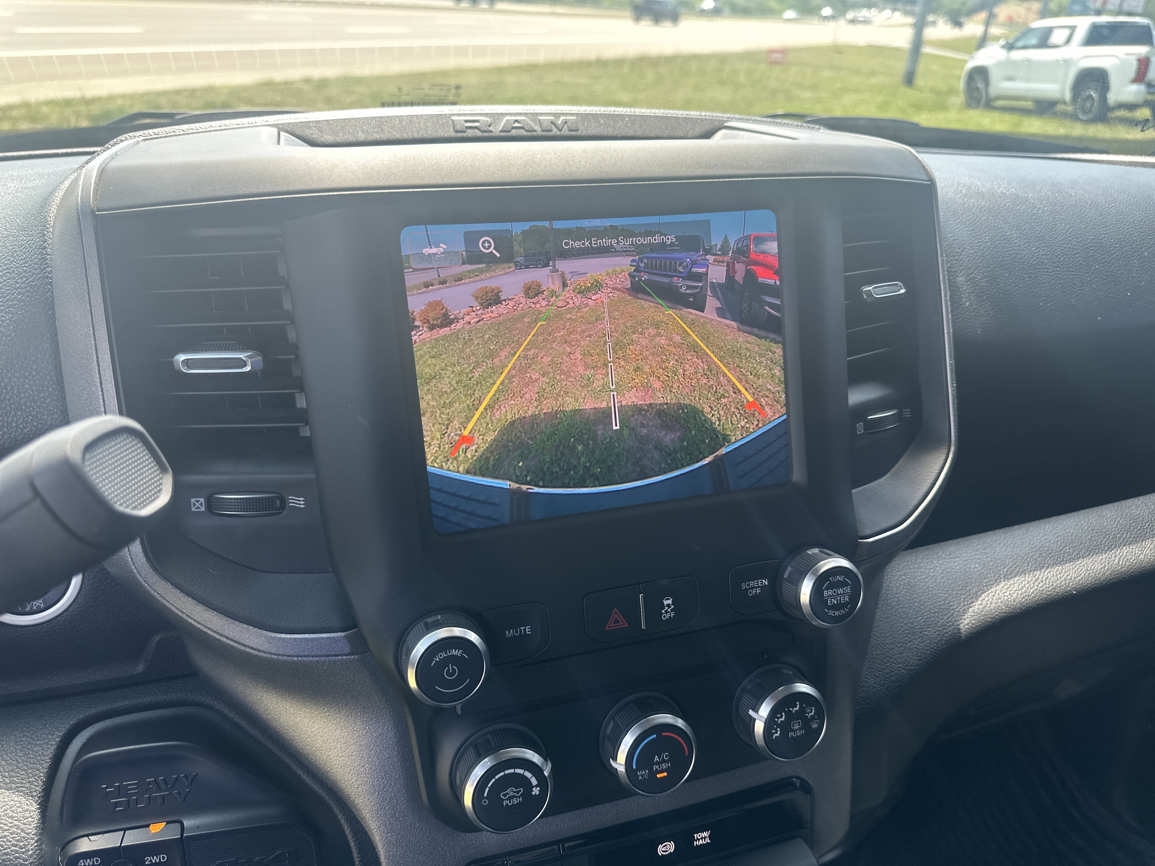 Used 2022 RAM 3500 Tradesman AWD/4WD image 38