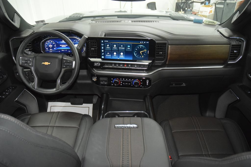 Used 2025 Chevrolet Silverado 2500 High Country w/ Z71 Off-Road Package AWD/4WD image 33
