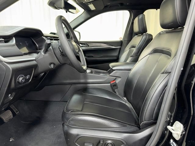 Used 2024 Jeep Grand Cherokee L Limited w/ Luxury Tech Group II AWD/4WD image 14