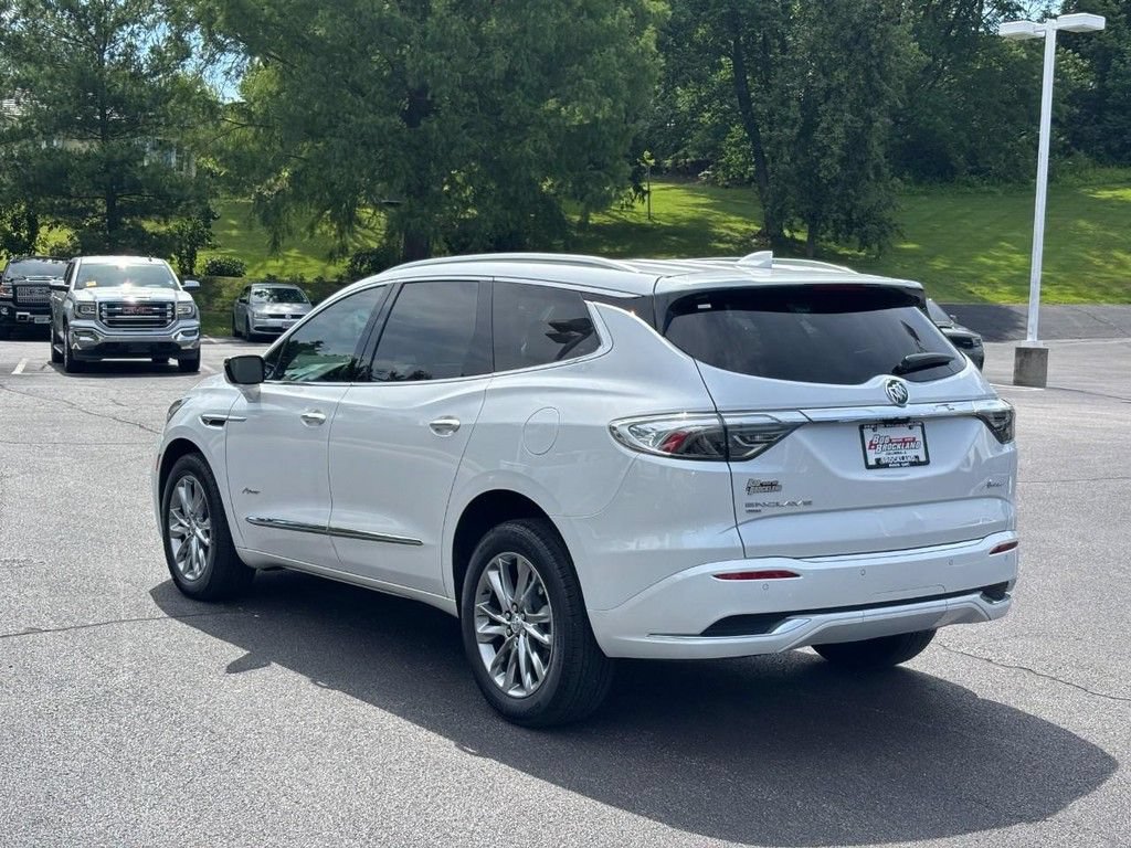 Used 2023 Buick Enclave Avenir w/ Avenir Technology Package AWD/4WD image 5