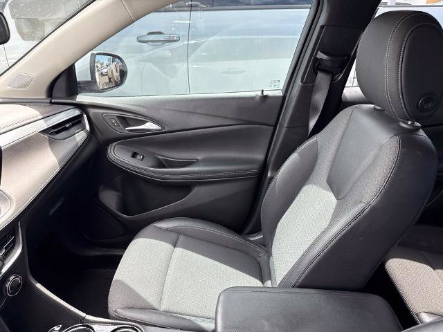 Used 2025 Buick Encore GX Preferred FWD image 13