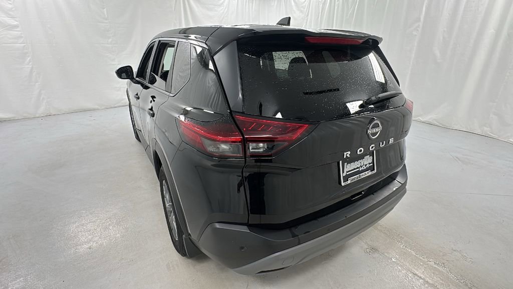 Used 2023 Nissan Rogue S FWD image 5