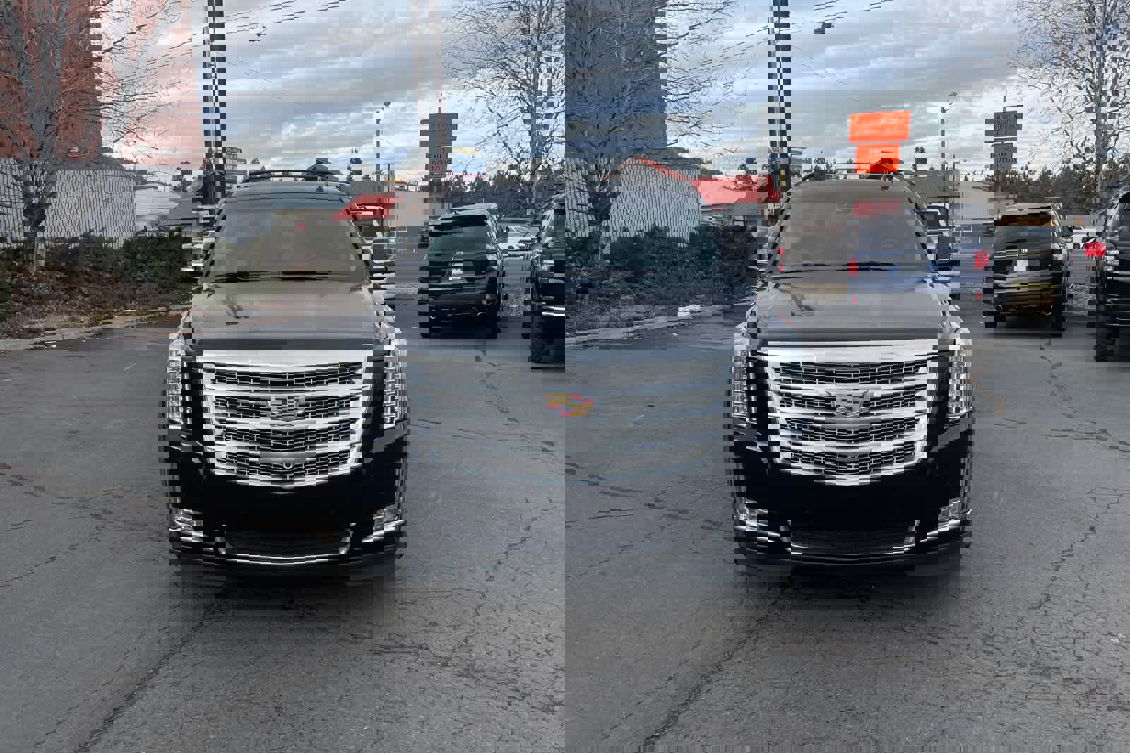 Used 2017 Cadillac Escalade Luxury image 10