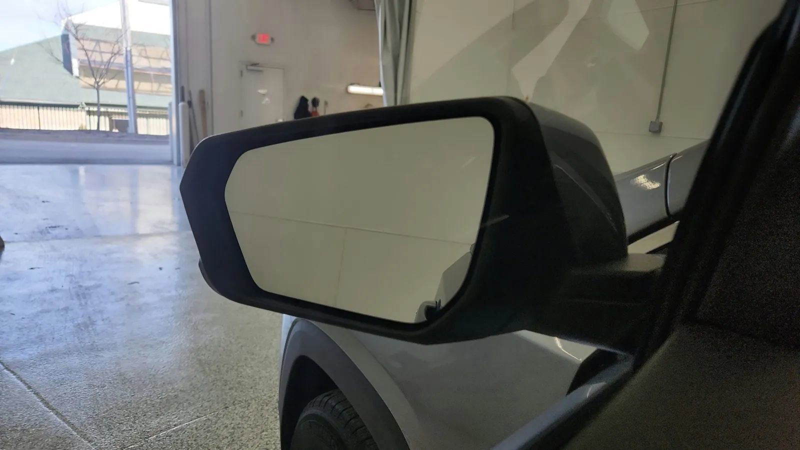 Used 2023 GMC Terrain SLT image 24