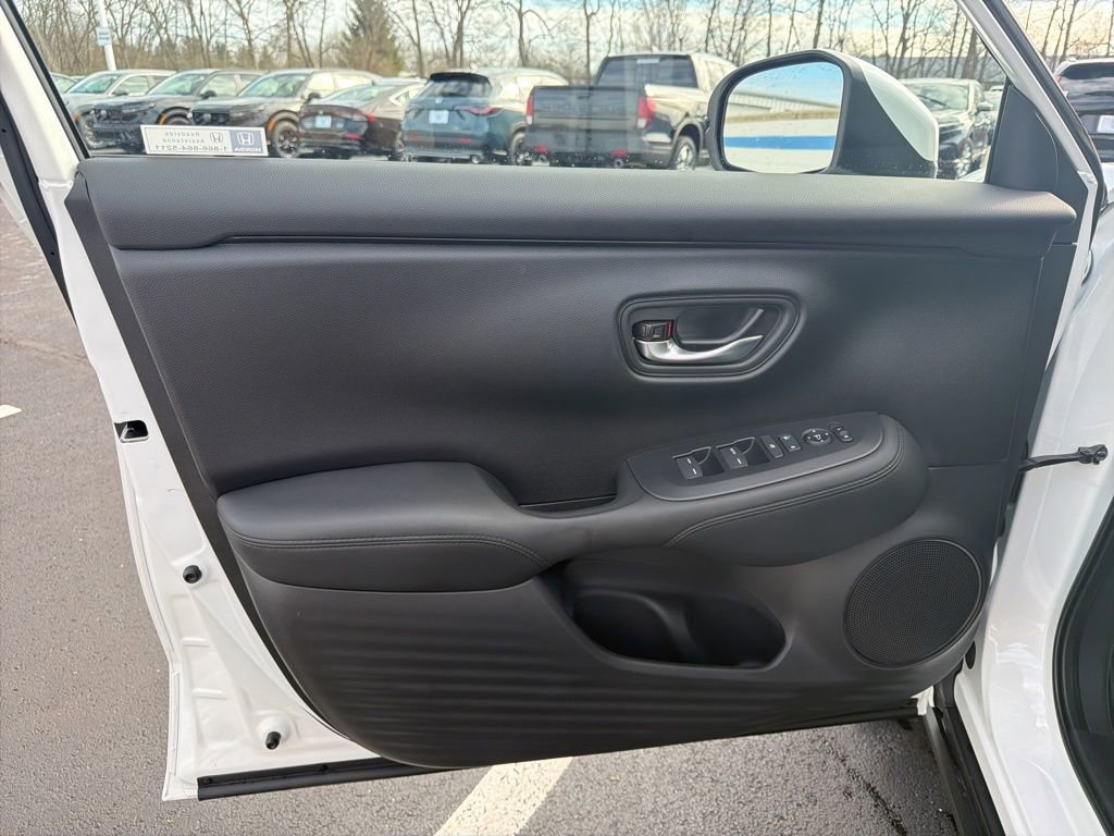 Certified 2026 Honda HR-V LX image 17