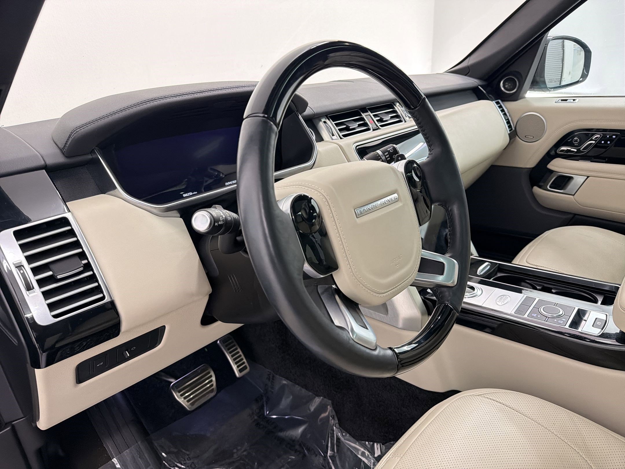 Used 2022 Land Rover Range Rover Westminster Edition AWD/4WD image 4