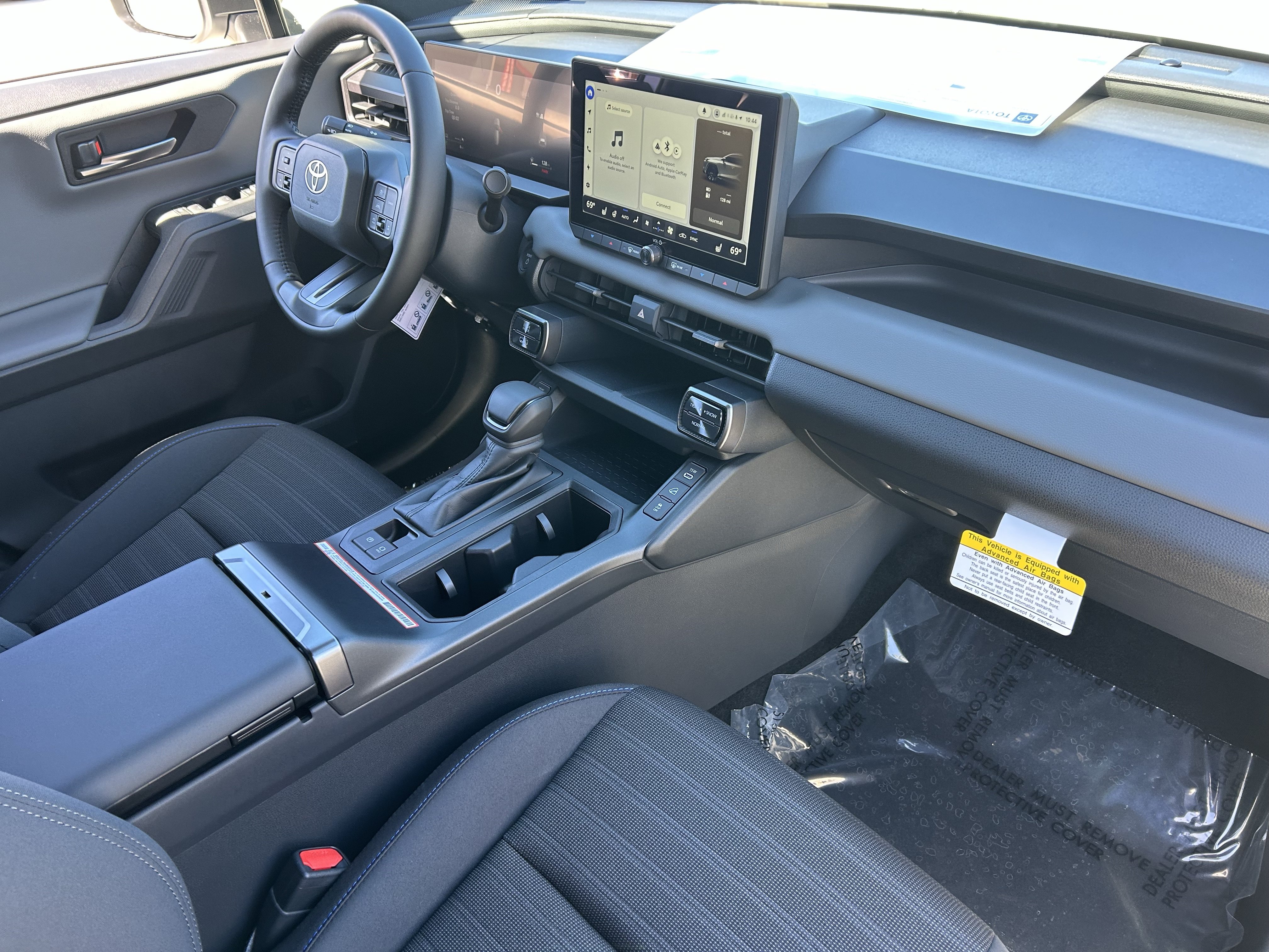 New 2026 Toyota RAV4 SE w/ Weather Package AWD/4WD image 9