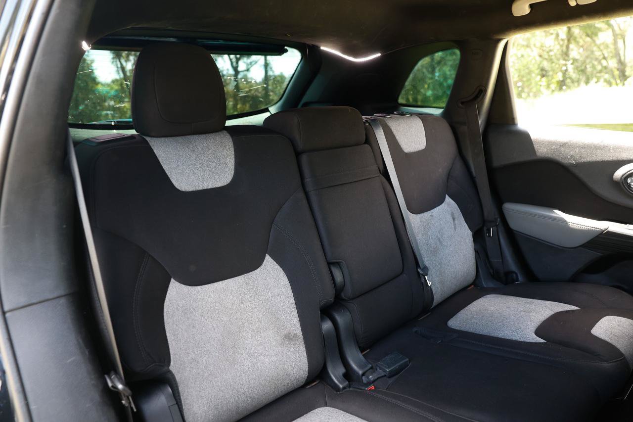 Used 2014 Jeep Cherokee Sport FWD image 14