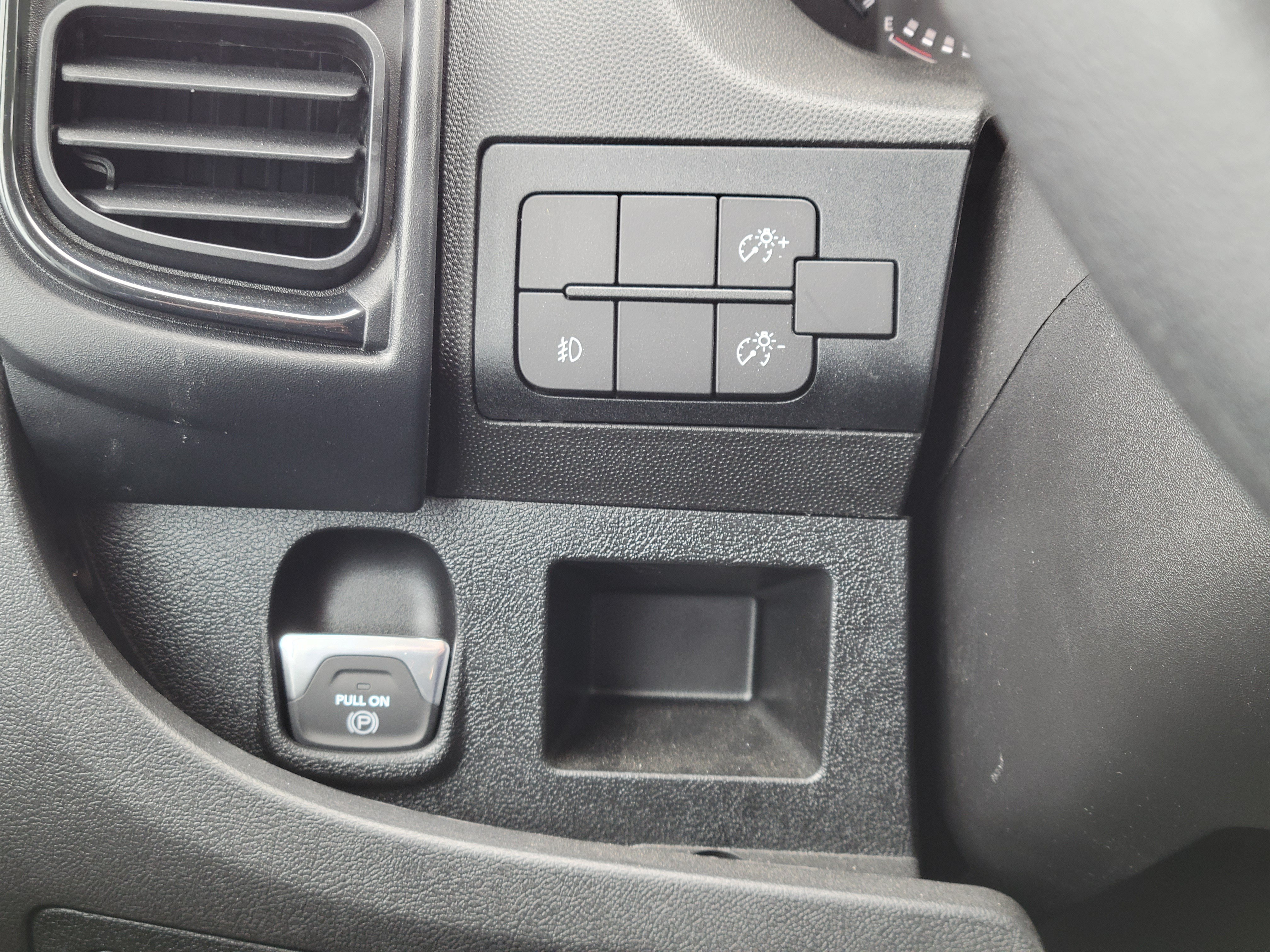 Used 2025 RAM ProMaster 1500 w/ Convenience Group FWD image 10