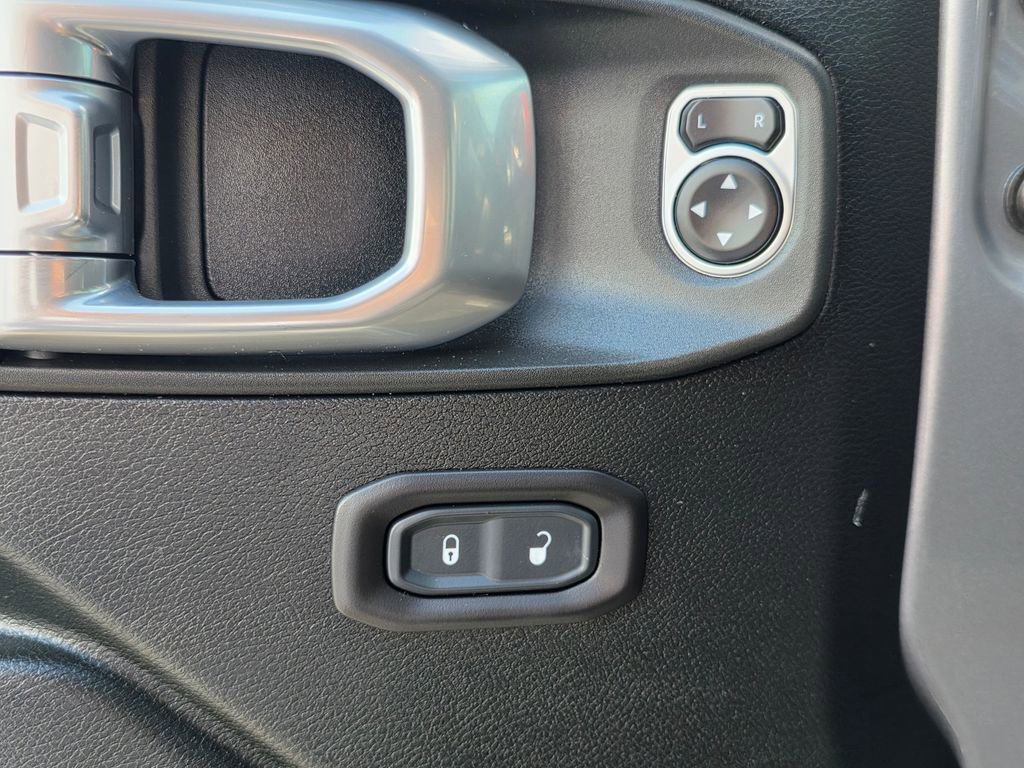 Used 2020 Jeep Gladiator Rubicon AWD/4WD image 13