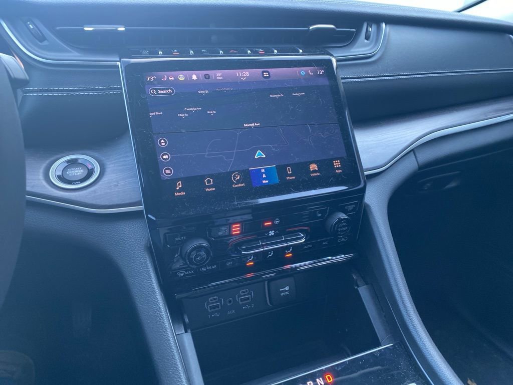 Certified 2024 Jeep Grand Cherokee Limited image 10