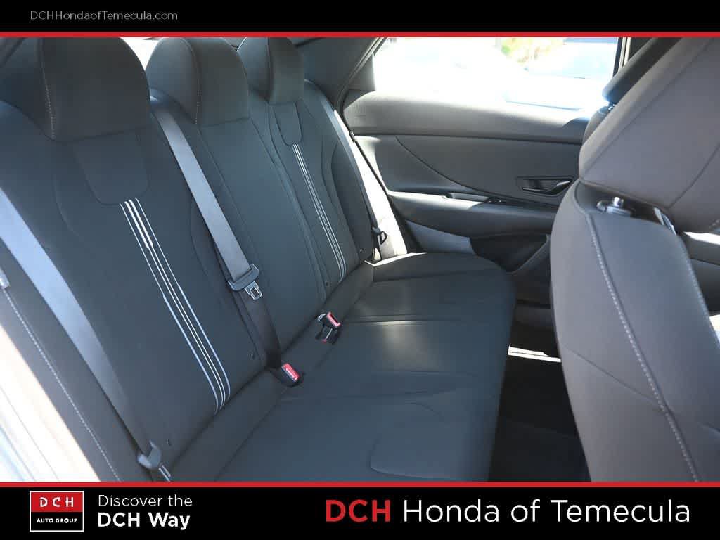 Used 2025 Hyundai Elantra Sport FWD image 20