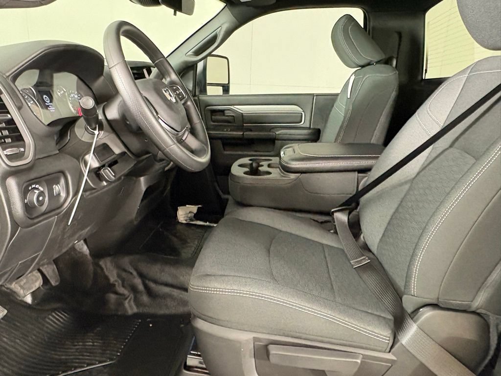 New 2026 RAM 5500 Tradesman AWD/4WD image 16