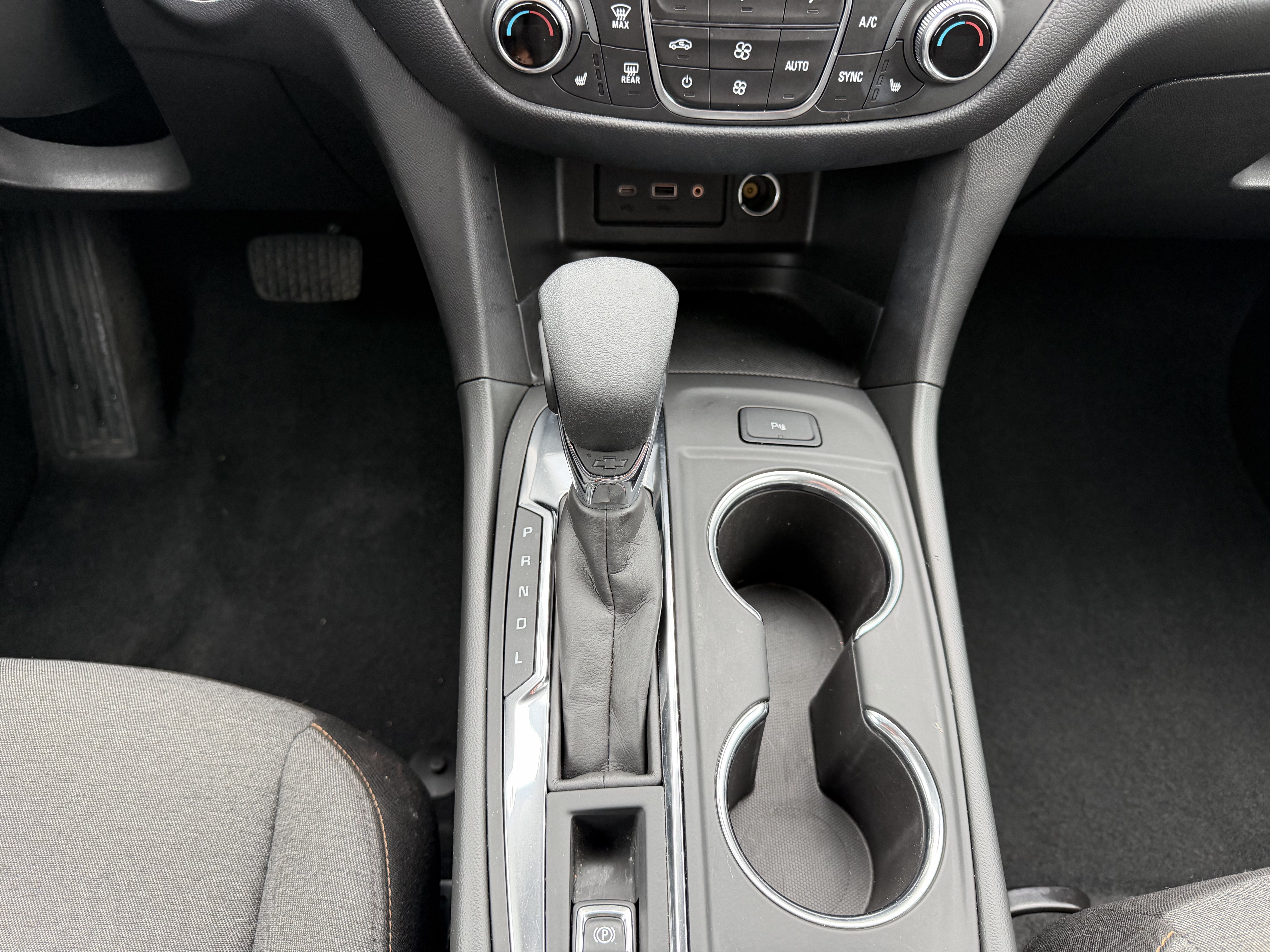 Used 2024 Chevrolet Equinox LT AWD/4WD image 23
