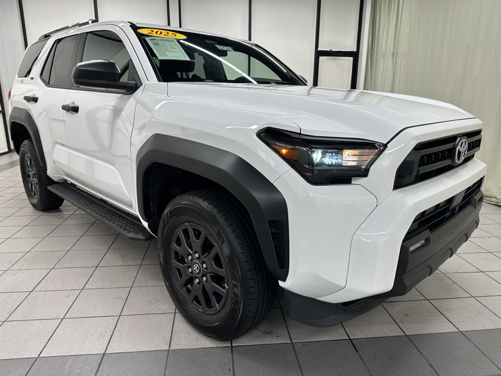 Used 2025 Toyota 4Runner SR5 AWD/4WD image 2