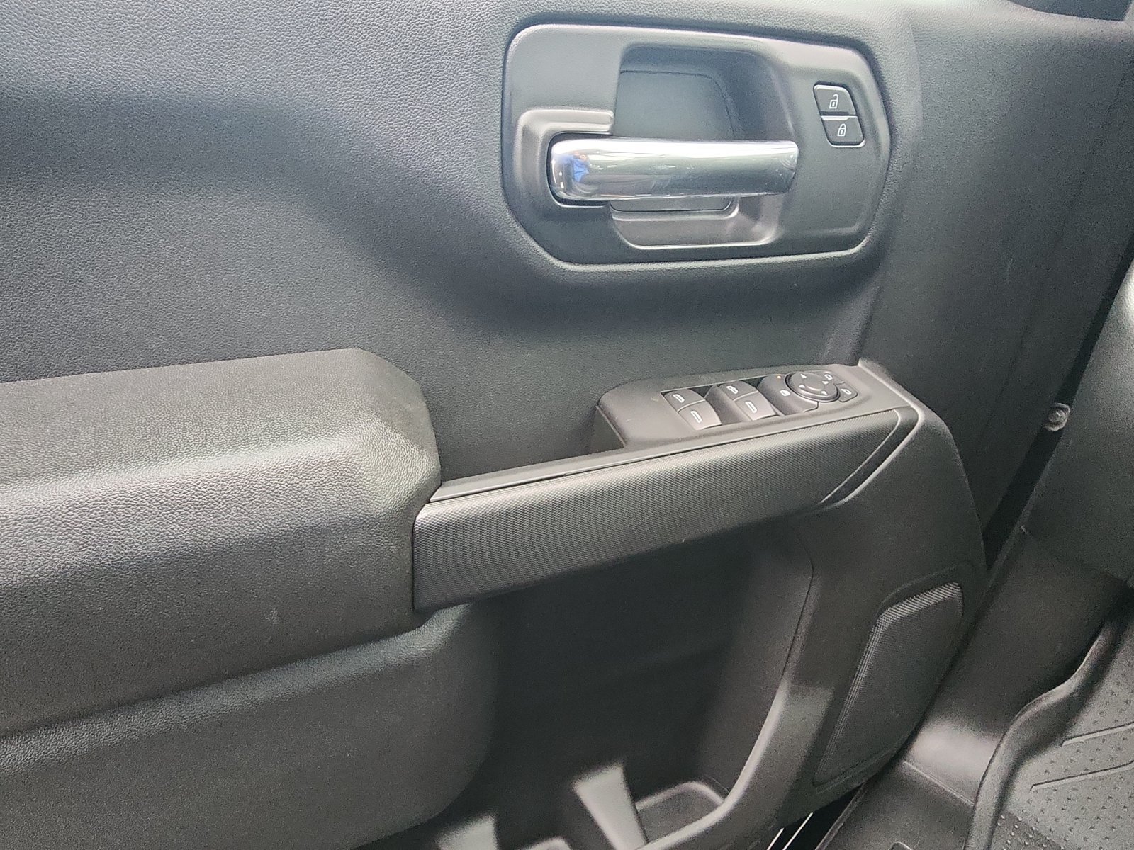 New 2026 Chevrolet Silverado 1500 Custom AWD/4WD image 18