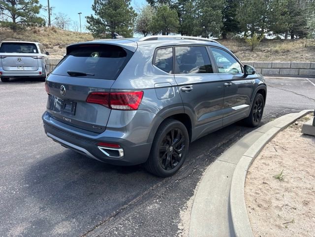 Used 2022 Volkswagen Taos SE AWD/4WD image 4