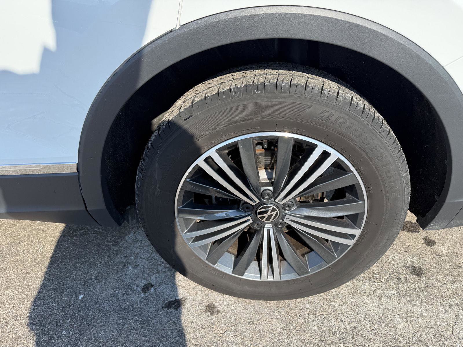 Used 2024 Volkswagen Tiguan Wolfsburg Edition image 41