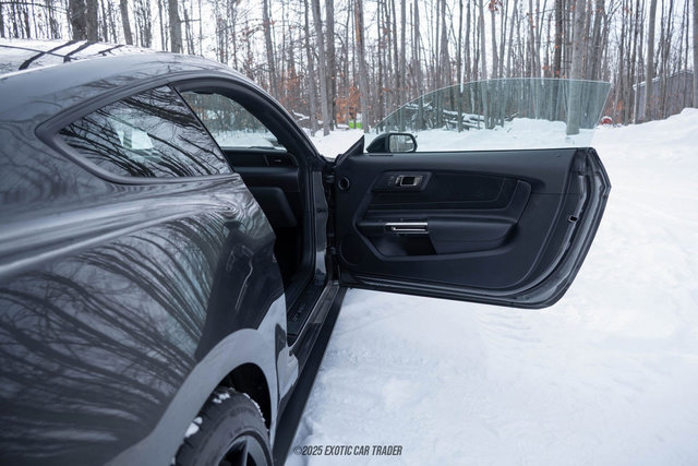 Used 2015 Ford Mustang Shelby GT350 image 34