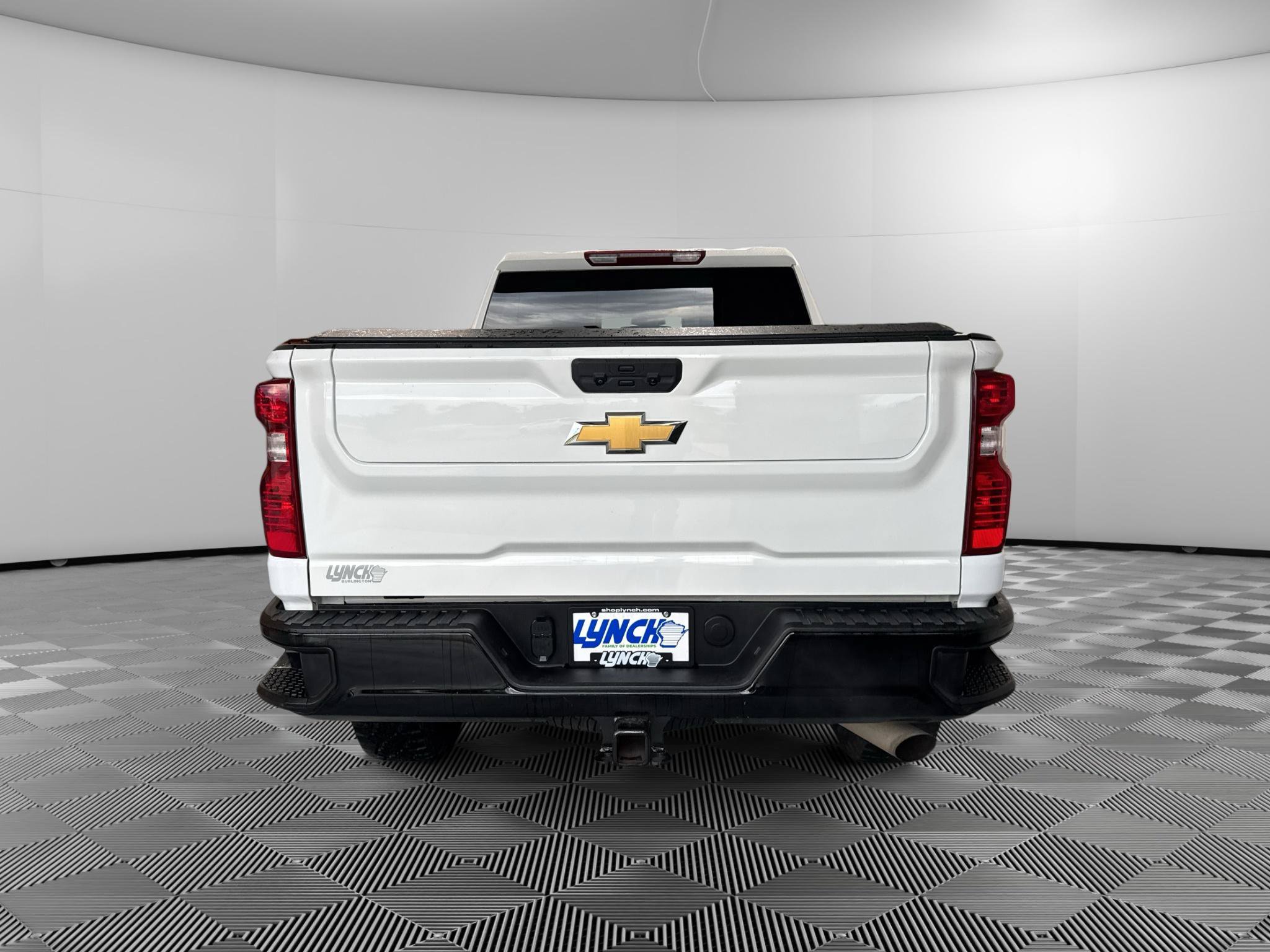 Used 2024 Chevrolet Silverado 2500 Custom w/ Custom Convenience Package AWD/4WD image 4