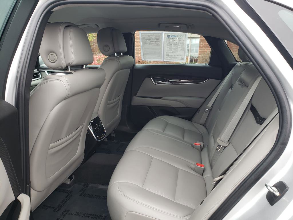 Used 2013 Cadillac XTS Premium image 14