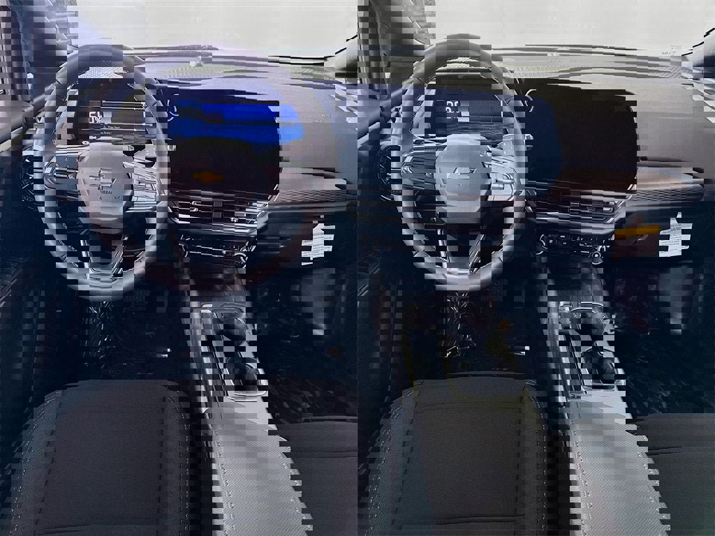 New 2026 Chevrolet Equinox EV LT image 2