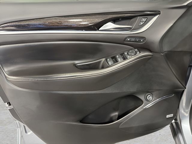 Used 2020 Buick Enclave Avenir w/ Avenir Technology Package image 9