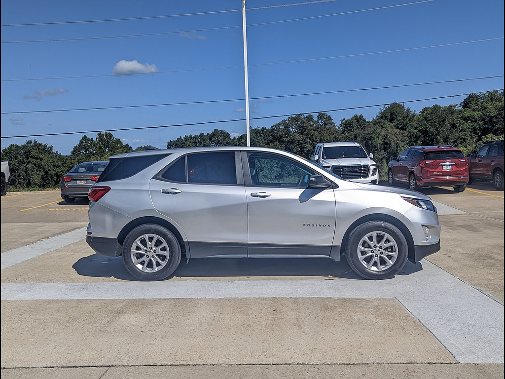 Used 2020 Chevrolet Equinox LS w/ LS Convenience Package AWD/4WD image 6