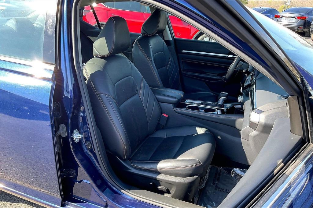 Used 2023 Nissan Altima 2.0 SR FWD image 30