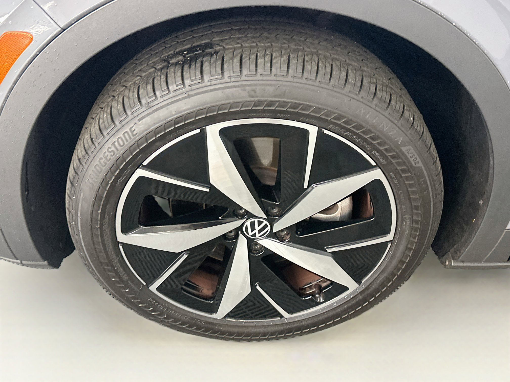 Used 2023 Volkswagen ID.4 Pro S AWD/4WD image 11