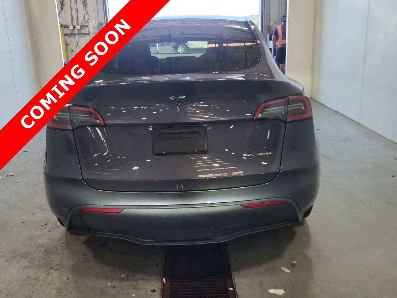 Used 2023 Tesla Model Y Long Range AWD/4WD image 4