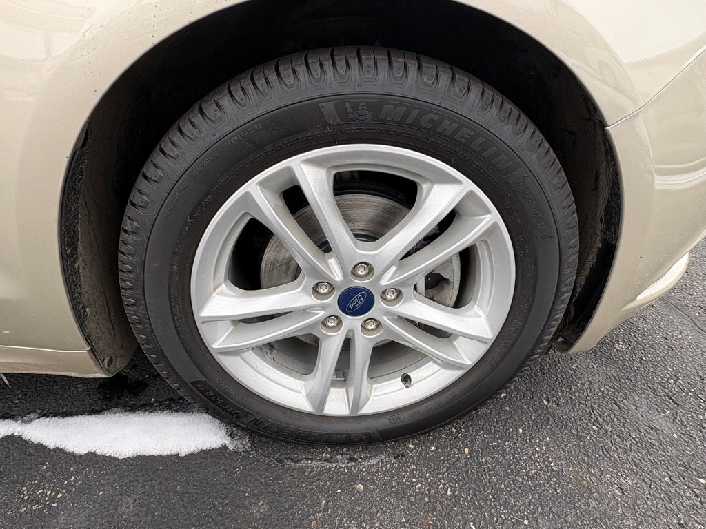 Used 2018 Ford Fusion SE w/ Equipment Group 602A image 18