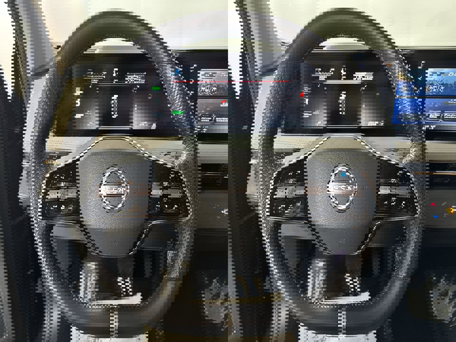 Certified 2023 Nissan Ariya AWD image 18