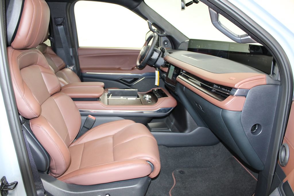 New 2025 Lincoln Navigator Reserve image 31