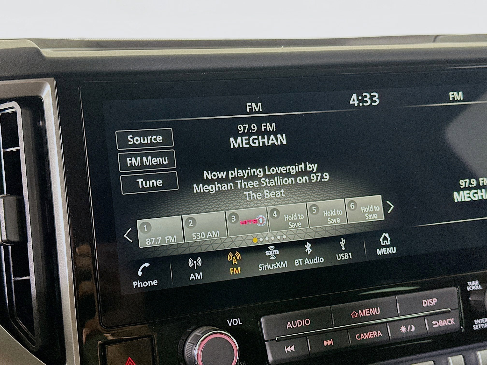 Used 2025 Nissan Frontier SV image 21