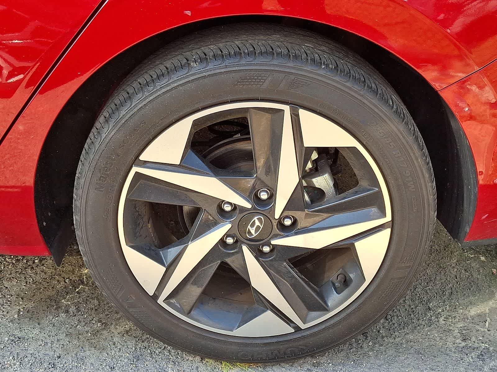 Used 2023 Hyundai Elantra SEL w/ Convenience Package FWD image 6