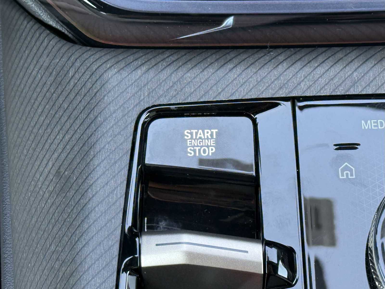 New 2025 BMW X3 xDrive30i w/ Premium Package image 32